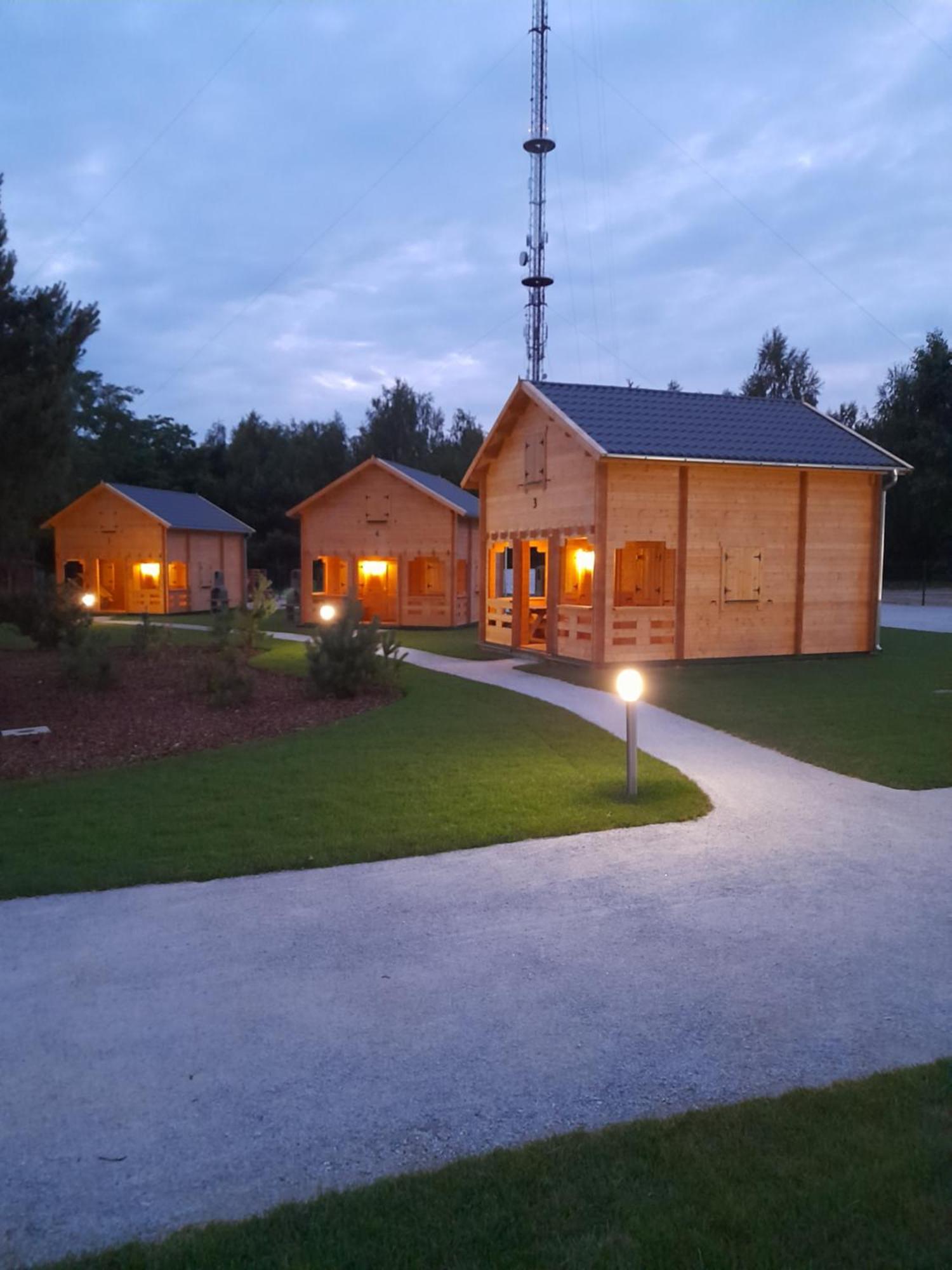 Osada Gardenia Villa Ślesin Exteriör bild